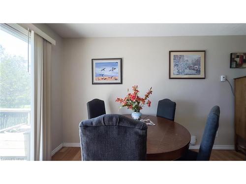 73883 Bluewater Highway, Zurich, ON - Indoor Photo Showing Dining Room