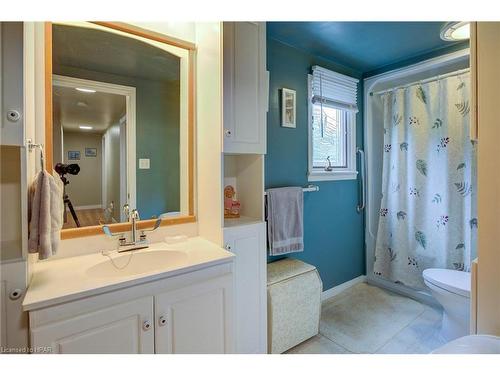 401767 Grey Road 4, West Grey, ON - Indoor Photo Showing Bathroom