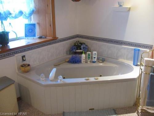 44411 Sawmill Rd, Mckillop Township, ON - Indoor Photo Showing Bathroom