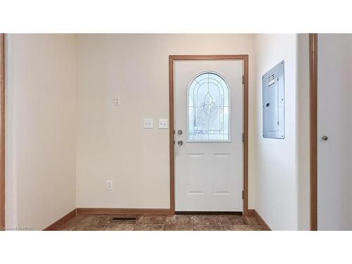 50 Cherokee Lane, Meneset, ON - Indoor Photo Showing Other Room