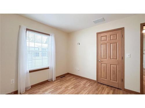 50 Cherokee Lane, Meneset, ON - Indoor Photo Showing Other Room