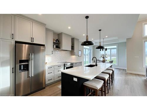 171 Kingfisher Lane, Goderich, ON - Indoor Photo Showing Kitchen With Upgraded Kitchen