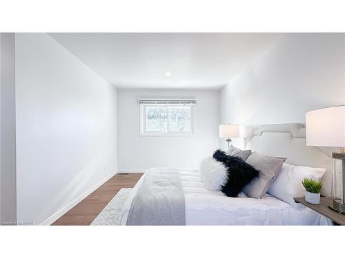 85229 Bluewater Hwy 21, Ashfield-Colborne-Wawanosh, ON - Indoor Photo Showing Bedroom