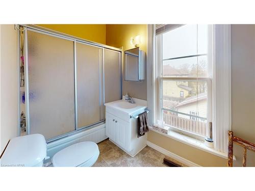 5967 Line 8, Kirkton, ON - Indoor Photo Showing Bathroom