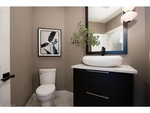 73590 Irene Crescent, Zurich, ON - Indoor Photo Showing Bathroom