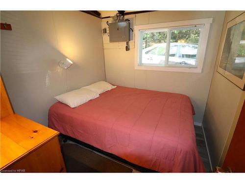 83815A Dickson Street, Ashfield-Colborne-Wawanosh, ON - Indoor Photo Showing Bedroom