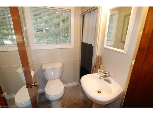 83815A Dickson Street, Ashfield-Colborne-Wawanosh, ON - Indoor Photo Showing Bathroom
