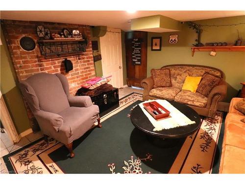 172 St David Street, Goderich, ON - Indoor Photo Showing Living Room