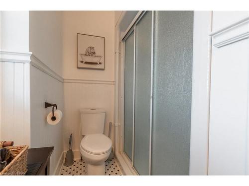97 Elgin Avenue E, Goderich, ON - Indoor Photo Showing Bathroom
