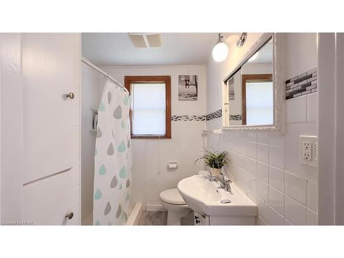 161 South Street, Goderich, ON - Indoor Photo Showing Bathroom
