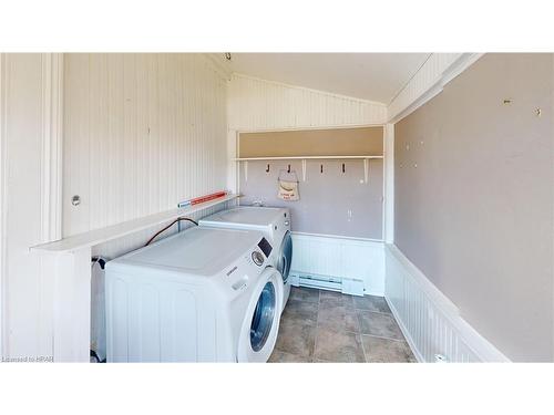 109 Napier Street, Goderich, ON - Indoor Photo Showing Laundry Room