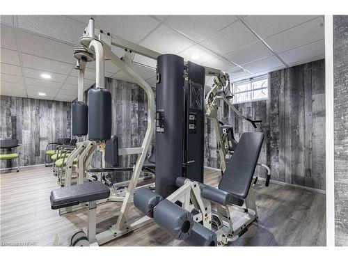 122 Jensen Road, London, ON - Indoor Photo Showing Gym Room