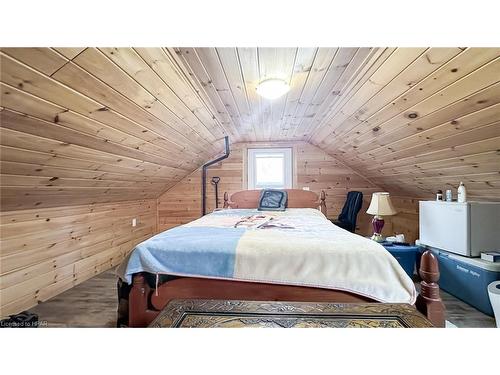 43 Trafalgar Street, Goderich, ON - Indoor Photo Showing Bedroom