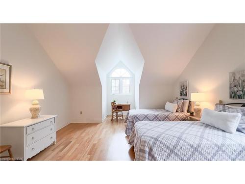 30 Lidderdale Street, Bayfield, ON - Indoor Photo Showing Bedroom