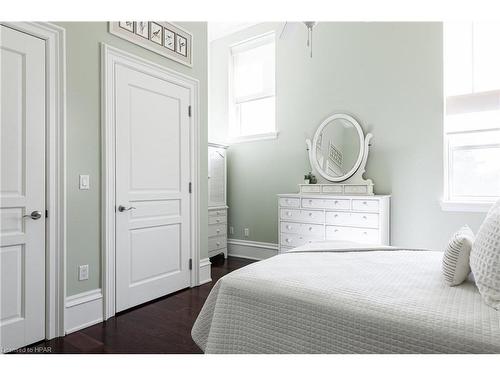 2F-189 Elizabeth Street, St. Marys, ON - Indoor Photo Showing Bedroom