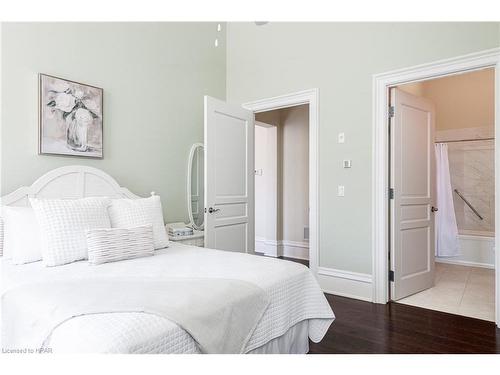 2F-189 Elizabeth Street, St. Marys, ON - Indoor Photo Showing Bedroom