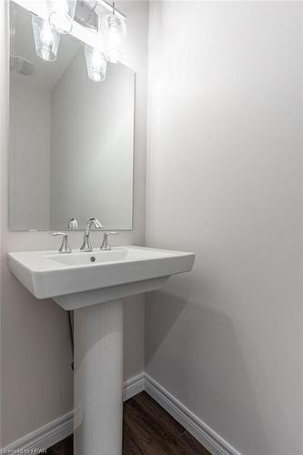 198 Snyder'S Road, Baden, ON - Indoor Photo Showing Bathroom