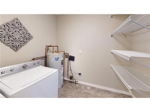 135 Maple Street, Clinton, ON - Indoor Photo Showing Laundry Room