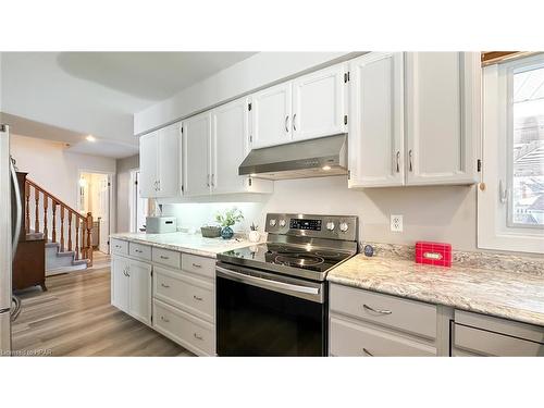 216 Sunset Drive, Goderich, ON - Indoor Photo Showing Kitchen