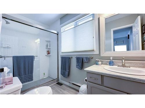 216 Sunset Drive, Goderich, ON - Indoor Photo Showing Bathroom