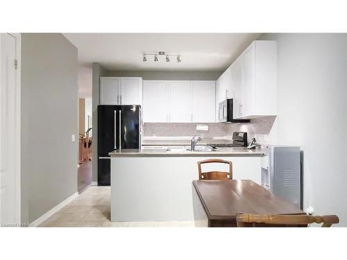 28 Macpherson Avenue, Seaforth, ON - Indoor Photo Showing Kitchen