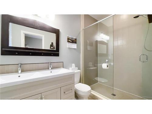 28 Macpherson Avenue, Seaforth, ON - Indoor Photo Showing Bathroom