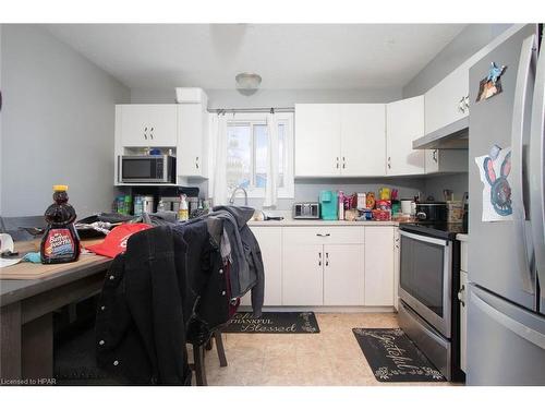 17 Laurier Street, Stratford, ON - Indoor Photo Showing Kitchen