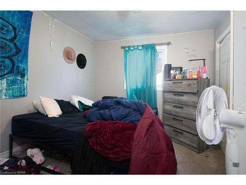 17 Laurier Street, Stratford, ON - Indoor Photo Showing Bedroom