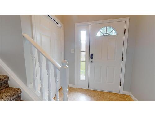 17 Laurier Street, Stratford, ON - Indoor Photo Showing Living Room