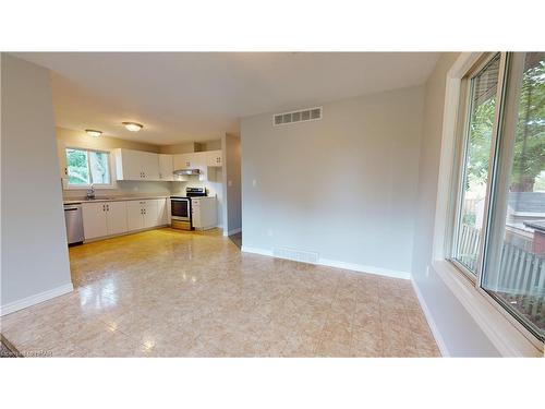 17 Laurier Street, Stratford, ON - Indoor Photo Showing Kitchen With Stainless Steel Kitchen