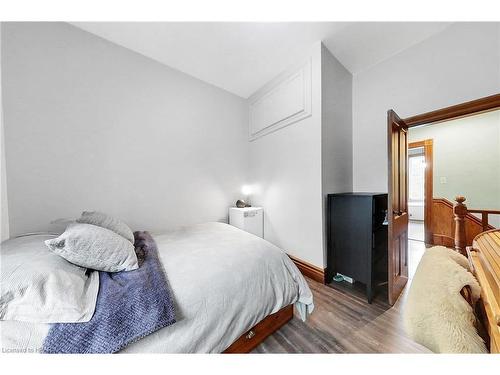 5765 3Rd Line, Minto, ON - Indoor Photo Showing Bedroom
