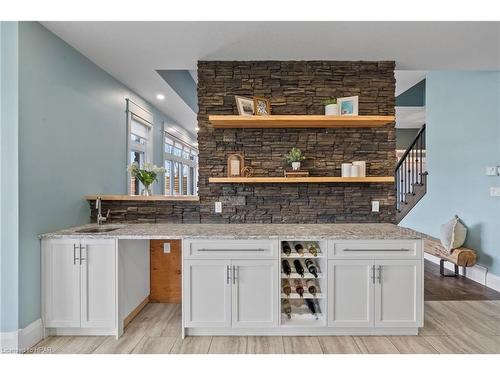 411 Jane Street, Palmerston, ON - Indoor Photo Showing Kitchen