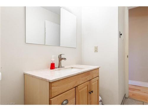 286 Dufferin Street, Stratford, ON - Indoor Photo Showing Bathroom