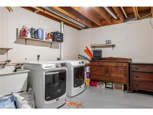 286 Dufferin Street, Stratford, ON - Indoor Photo Showing Laundry Room