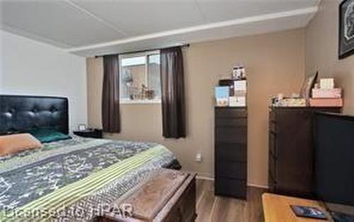 303-50 Campbell Court, Stratford, ON - Indoor Photo Showing Bedroom