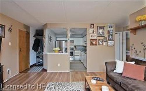 303-50 Campbell Court, Stratford, ON - Indoor Photo Showing Living Room