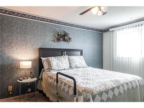 39 Babb Crescent, Stratford, ON - Indoor Photo Showing Bedroom