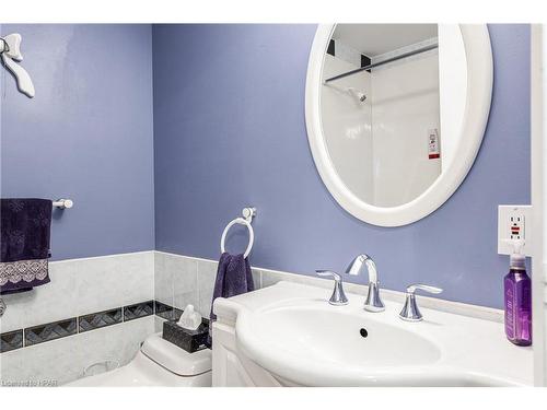 39 Babb Crescent, Stratford, ON - Indoor Photo Showing Bathroom