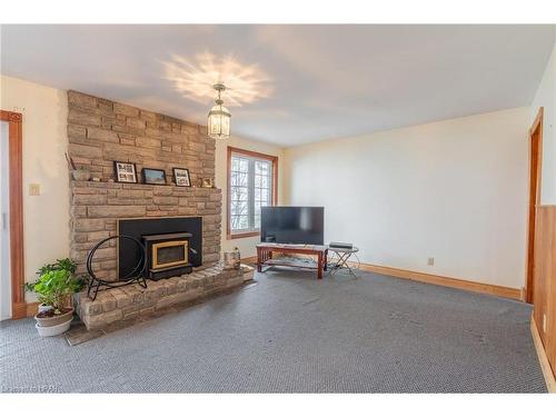 82909 Glendale Road, Ashfield-Colborne-Wawanosh, ON - Indoor Photo Showing Living Room With Fireplace