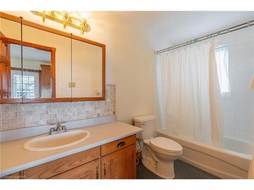 82909 Glendale Road, Ashfield-Colborne-Wawanosh, ON - Indoor Photo Showing Bathroom