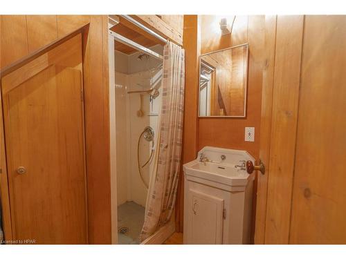 84119 Lakeview Drive, Ashfield-Colborne-Wawanosh, ON - Indoor Photo Showing Laundry Room