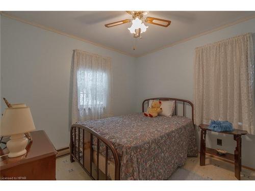 84119 Lakeview Drive, Ashfield-Colborne-Wawanosh, ON - Indoor Photo Showing Bedroom