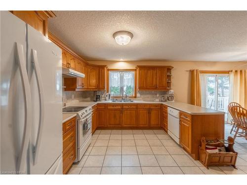 2853 Road 164, Mitchell, ON - Indoor Photo Showing Kitchen With Double Sink