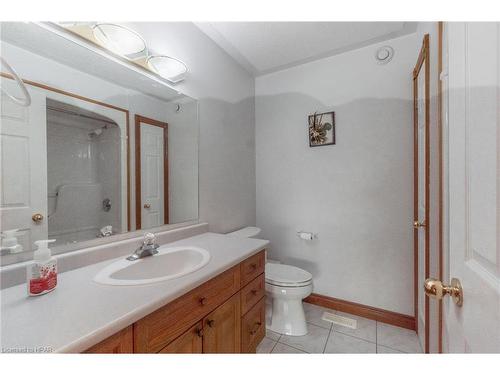 2853 Road 164, Mitchell, ON - Indoor Photo Showing Bathroom