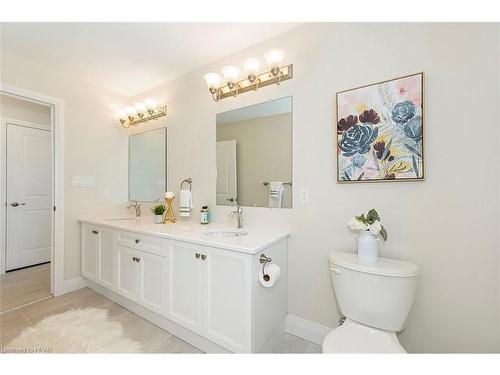 21 Blfs Vw Boulevard, Huron Haven, ON - Indoor Photo Showing Bathroom