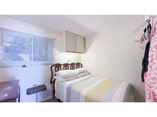 83815B Dickson Street, Ashfield-Colborne-Wawanosh, ON - Indoor Photo Showing Bedroom