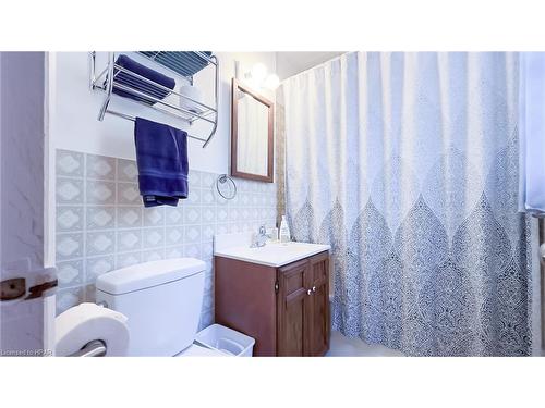83815B Dickson Street, Ashfield-Colborne-Wawanosh, ON - Indoor Photo Showing Bathroom