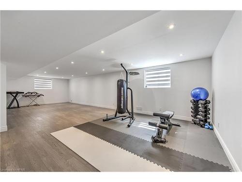 998 Loft Court, London, ON - Indoor Photo Showing Gym Room