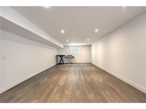 998 Loft Court, London, ON - Indoor Photo Showing Other Room