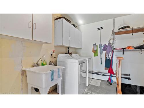 5 John Street W, Clifford, ON - Indoor Photo Showing Laundry Room